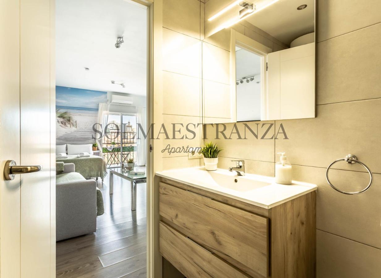 Atarazanas Apartment By Sol Maestranza 말라가 외부 사진
